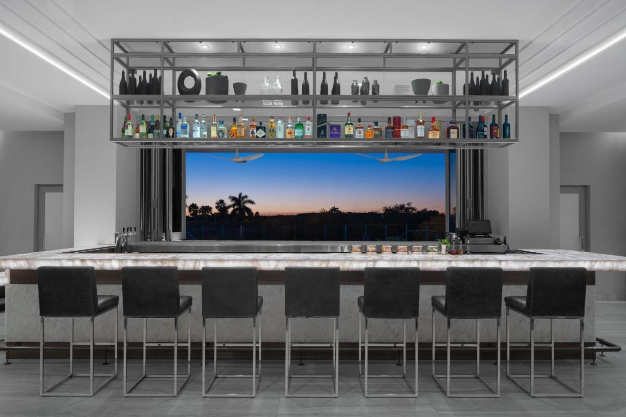 Ac Hotel By Marriott Miami Dadeland Glenvar Heights Exterior photo