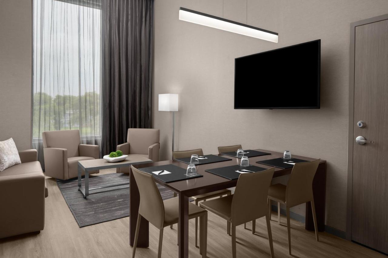 Ac Hotel By Marriott Miami Dadeland Glenvar Heights Exterior photo