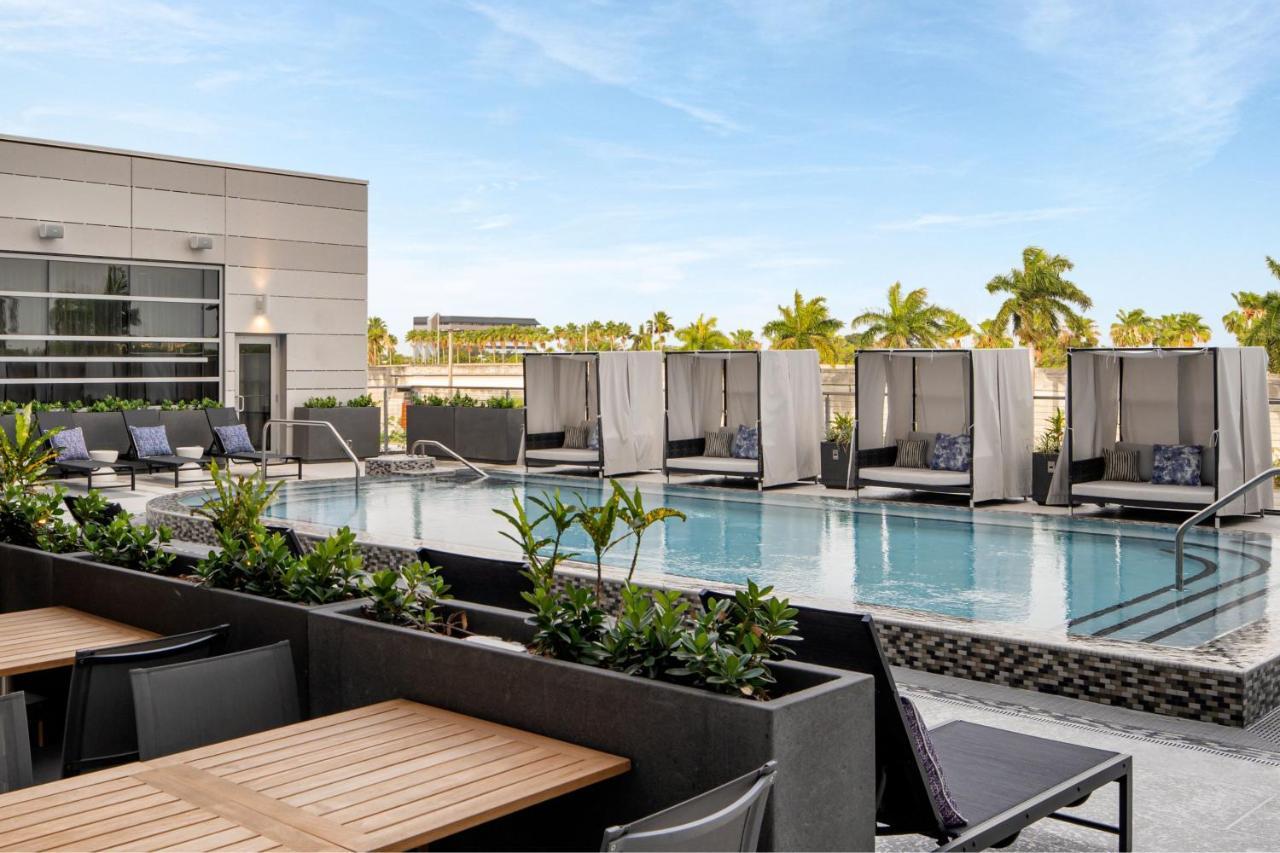 Ac Hotel By Marriott Miami Dadeland Exterior photo